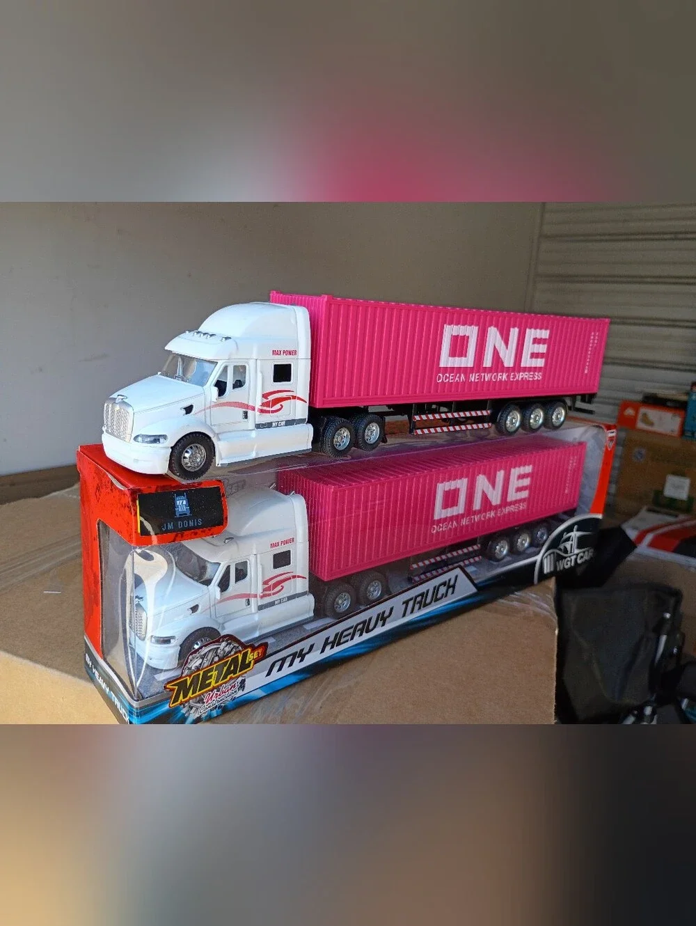 PACKAGE OF 3 PETERBILT SEMI TRUCKS